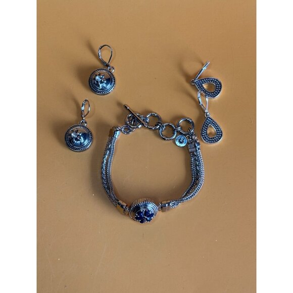 Vintage PGSC Snap On Jeweled Bracelet and 2 Sets of Pierced Earrings 7 - 8 1/2" - Picture 2 of 8